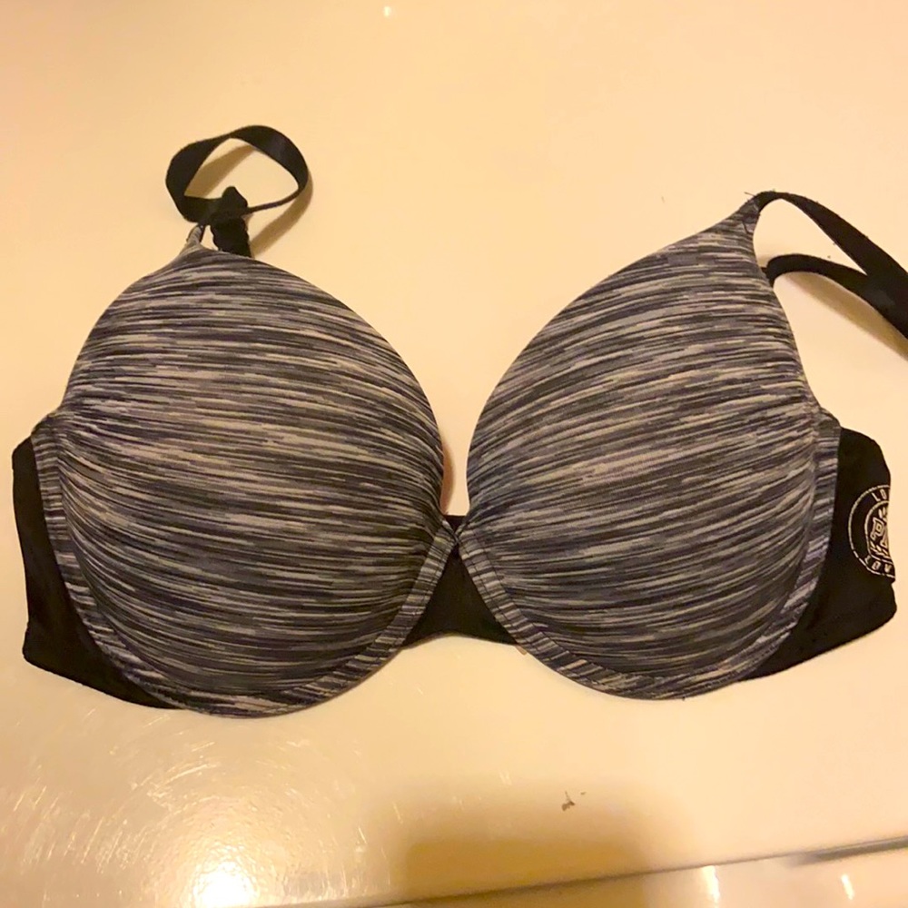 PINK Victoria’s Secret 34DD Bra